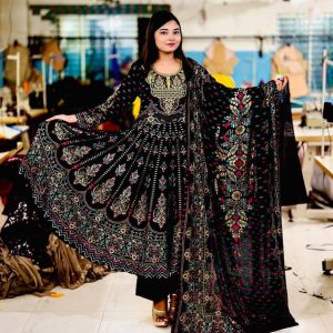 🖤ক্লাসিক ব্ল্যাক আর রাজকীয় বিশাল ঘের—নিজের সৌন্দর্যকে ফুটিয়ে তুলুন একদম নতুন মাত্রায়! 🖤✨